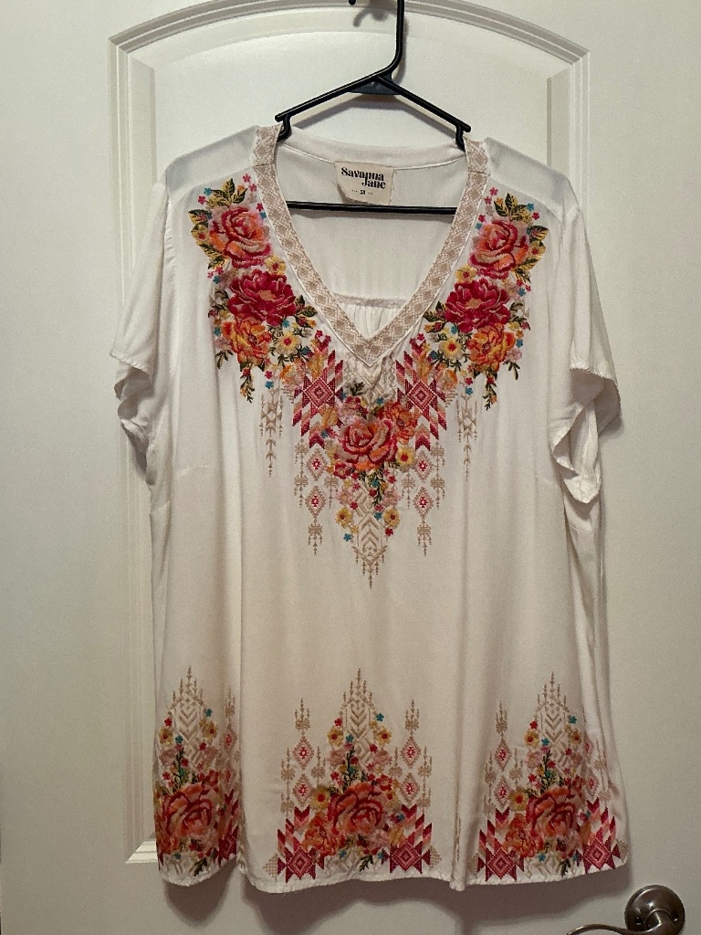 Savanna Jane 3X white embroidered top
